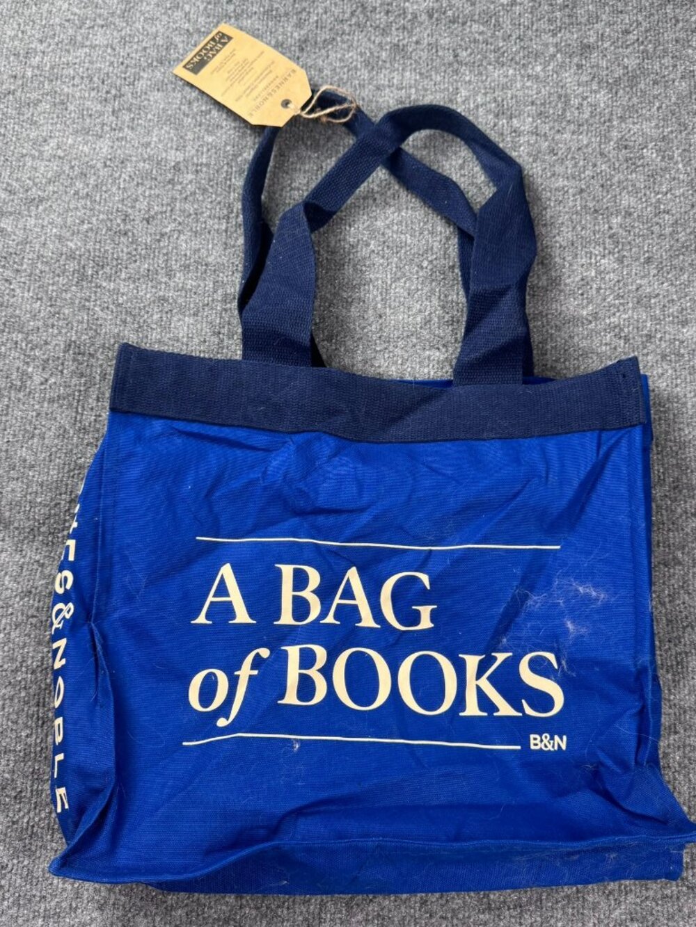 Barnes & Noble A Bag of Books Tote Bag Organic Cotton Re-Wrap Blue Cream lint
